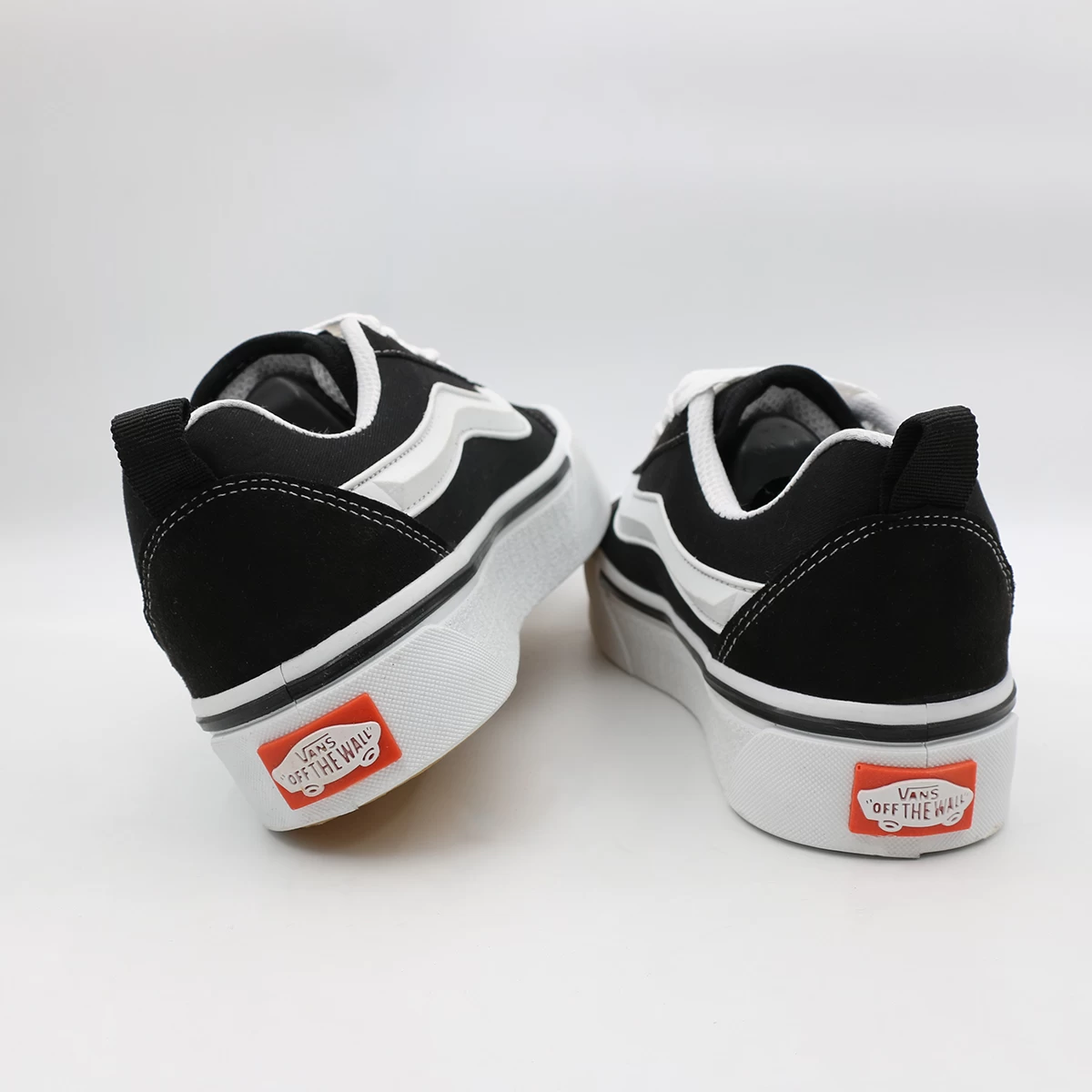 کتانی ونس مشکی سفید Vans