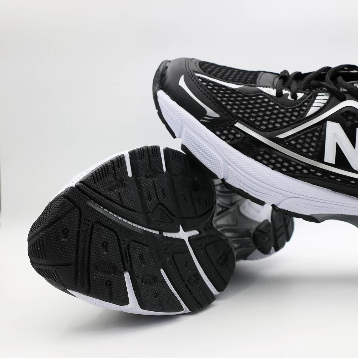 کتانی نیوبالانس مشکی New Balance 1064