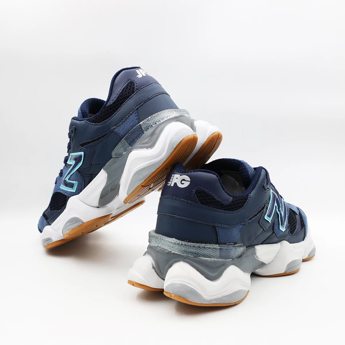 کتانی نیوبالانس سرمه ای سفید New Balance 9060