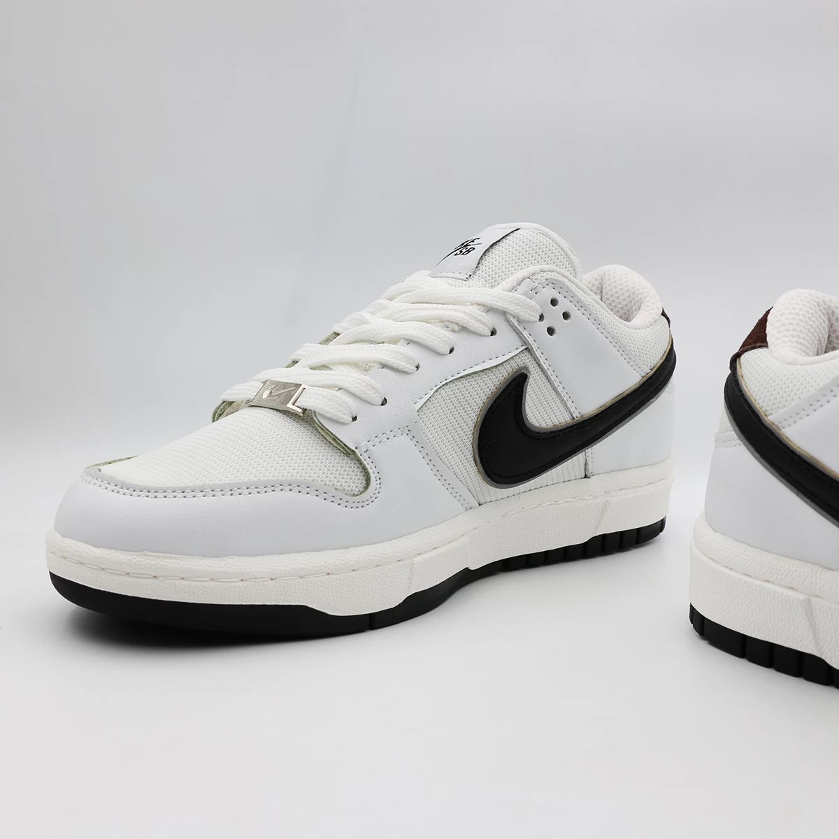 کتانی نایک جردن سفید مشکی Nike Sb Jordan