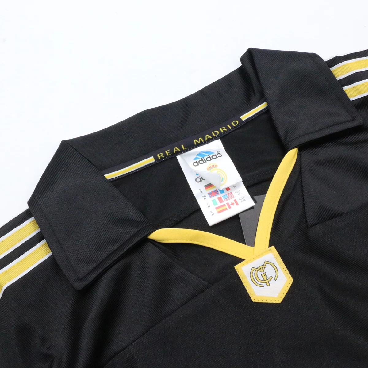 لباس دوم پلیری کلاسیک رئال مادرید Real Madrid Classic 2000 Kit