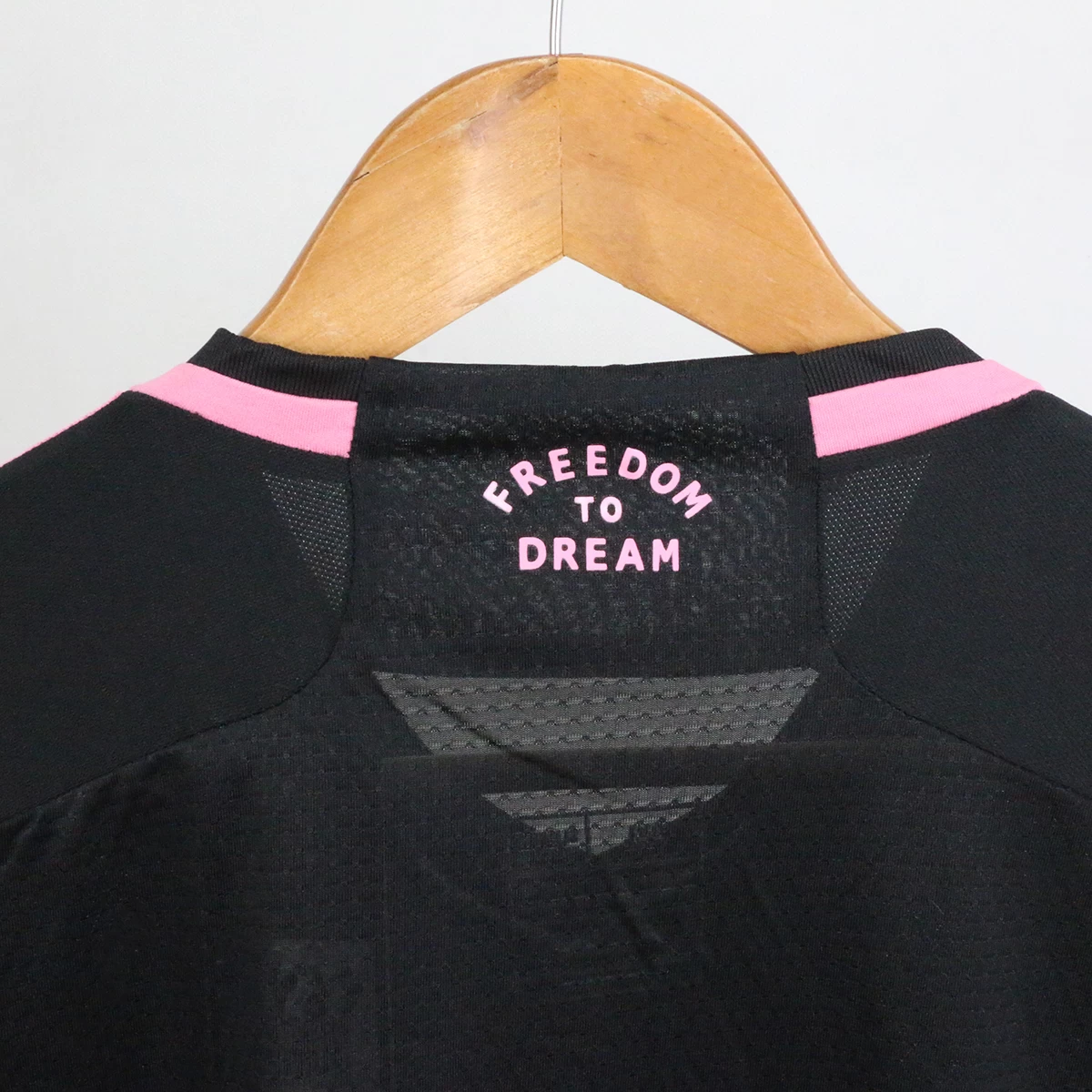 لباس دوم پلیری اینتر میامی Inter Miami 2024-25 Away Soccer Jersey