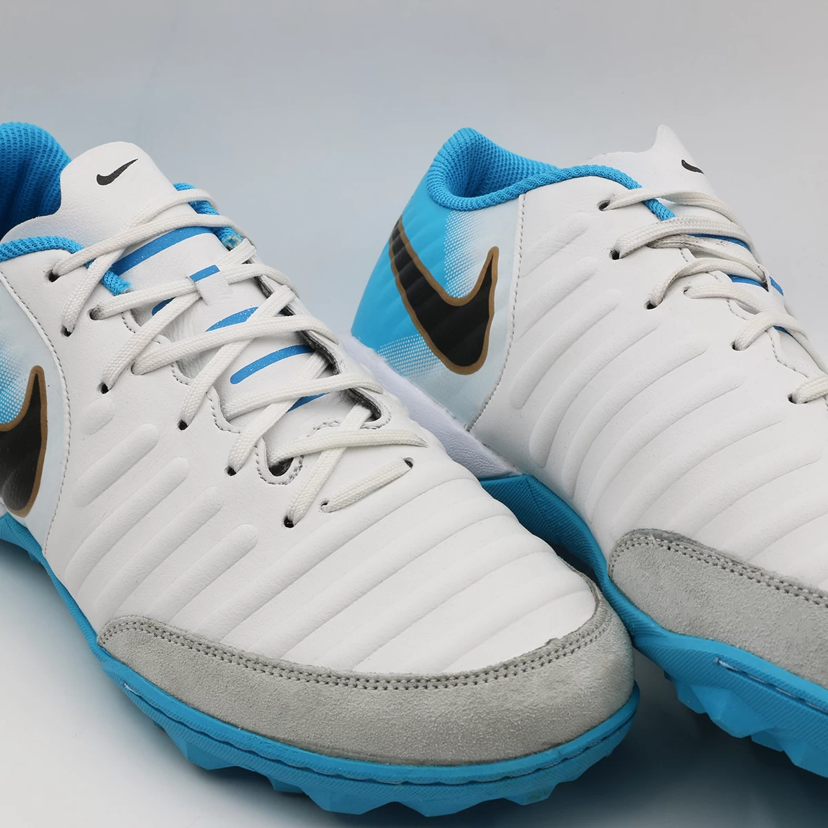 کفش چمن مصنوعی نایک تمپو ایکس Nike Tiempo X White Blue