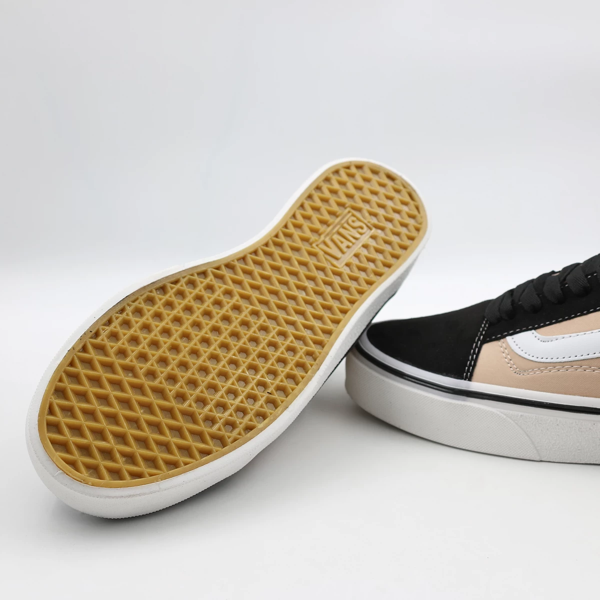 کتانی ونس مشکی کرمی Vans