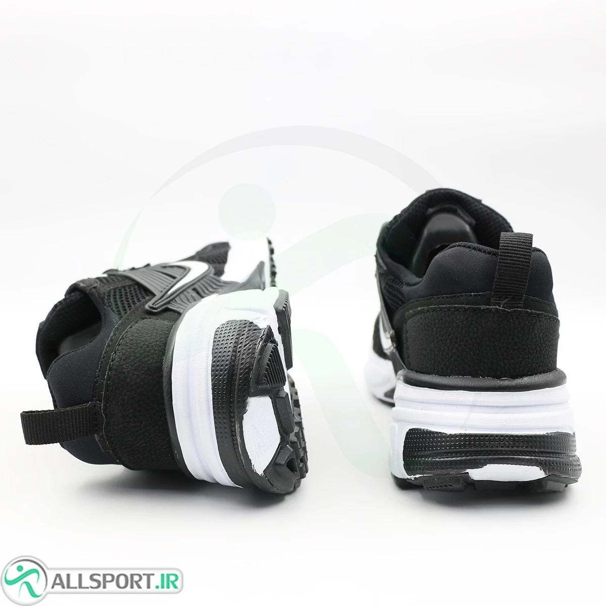 کتانی نایک مشکی سفید Nike V2k