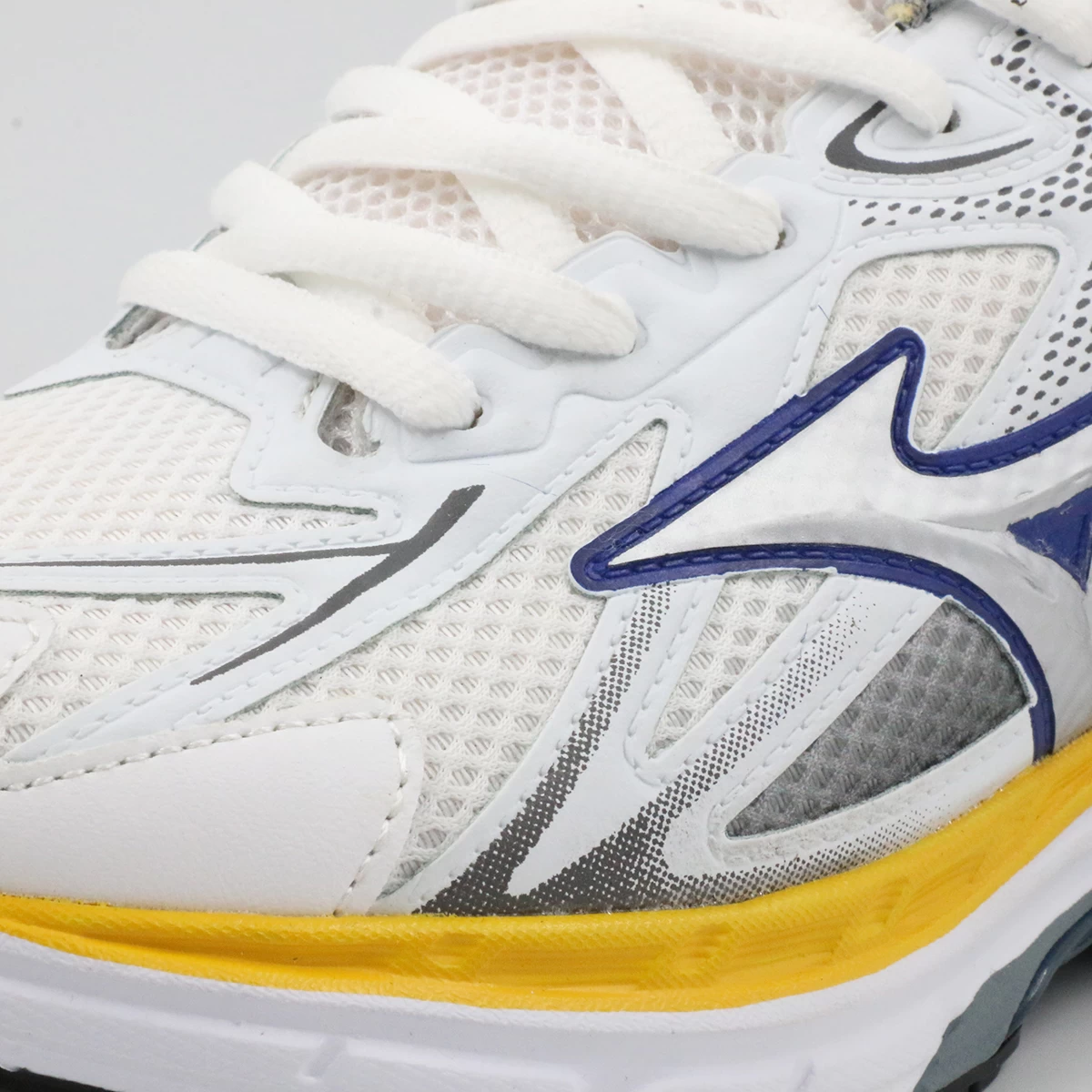 کتانی میزانو طوسی سفید MIZUNO HALO MIX