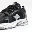 نیوبالانس مشکی سفید New Balance 725