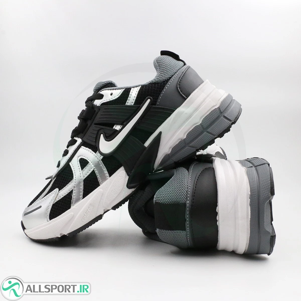 کتانی نایک نقره ای مشکی Nike V2k
