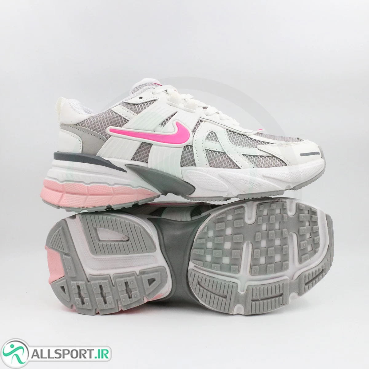 کتانی نایک سفید طوسی صورتی Nike V2k
