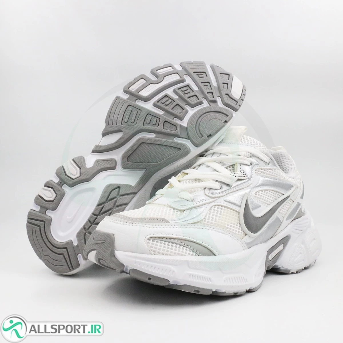کتانی نایک سفید طوسی Nike V5K