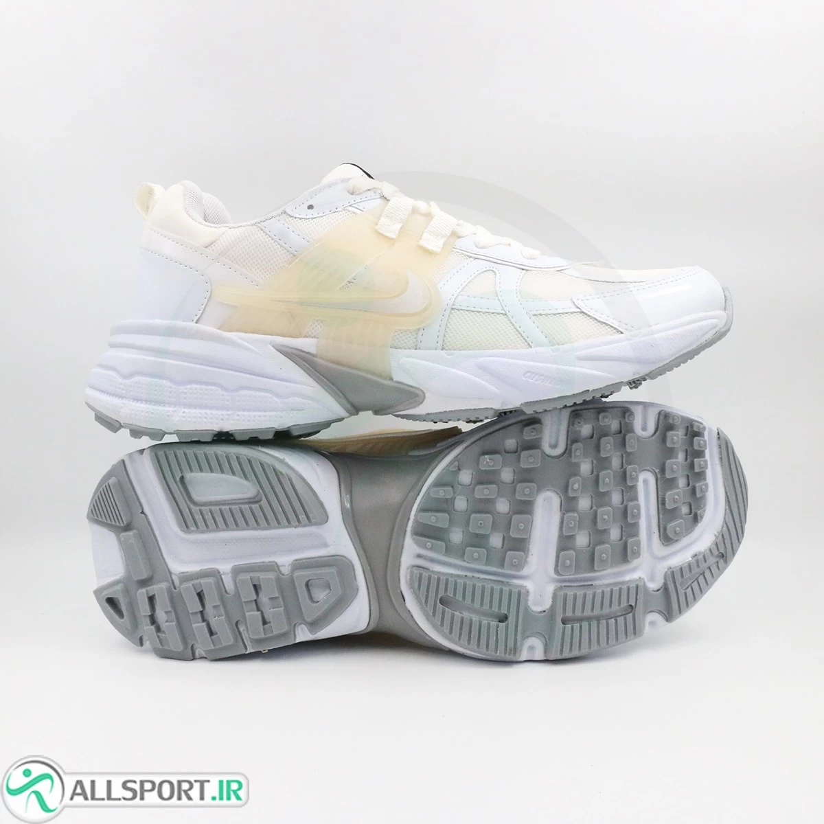 کتانی نایک سفید Nike V2K