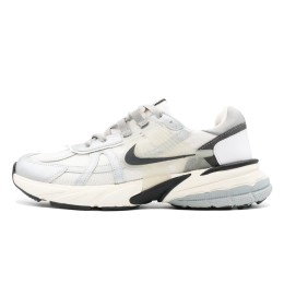 کتانی نایک نقره ای سفید Nike V2K White