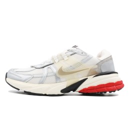 کتانی نایک نقره ای قرمز Nike V2K White