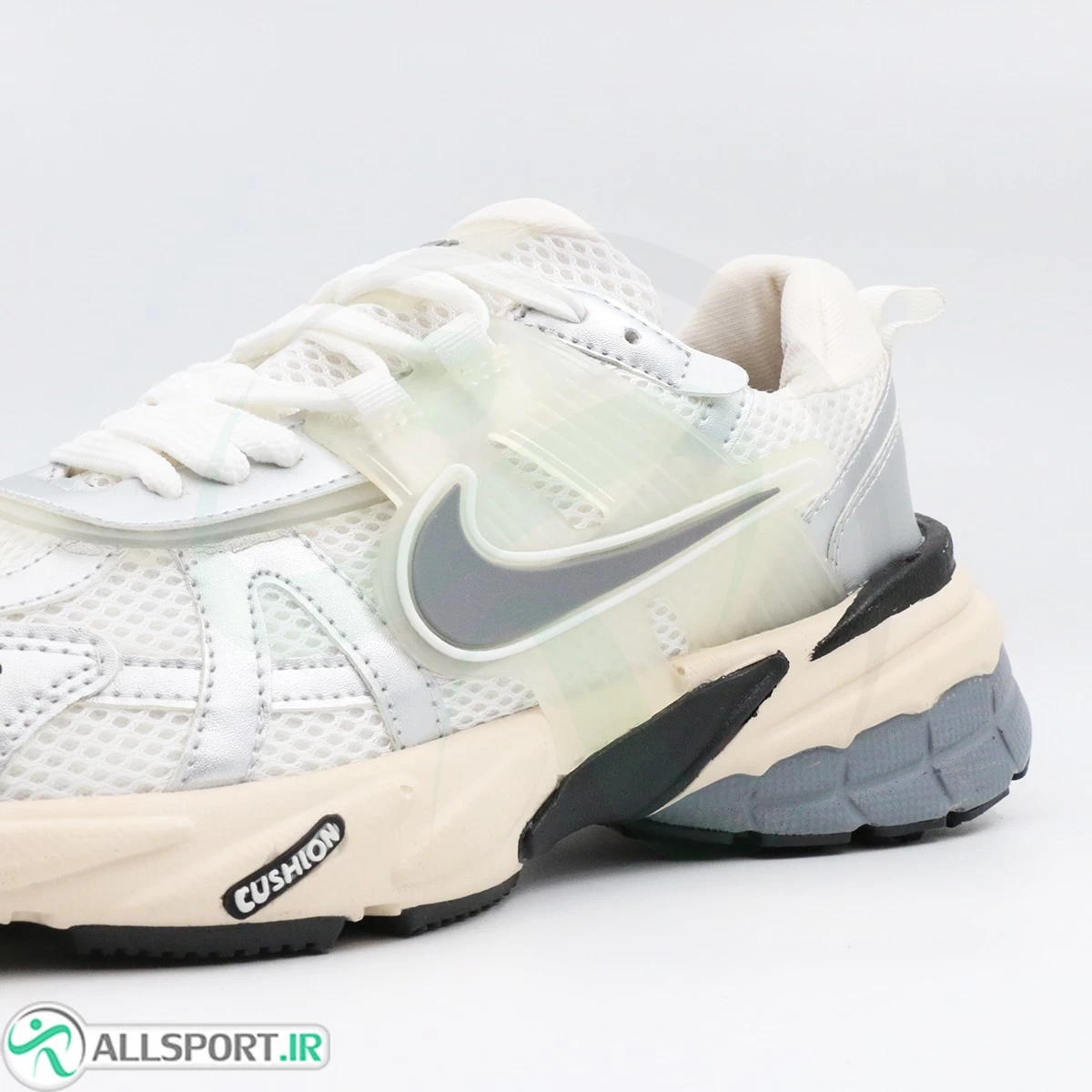 کتانی نایک نقره ای Nike V2K White