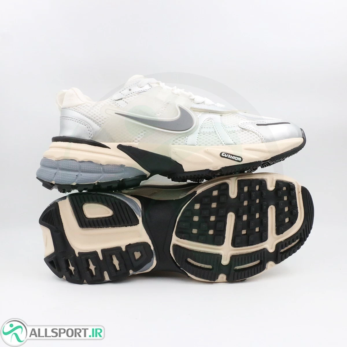 کتانی نایک نقره ای Nike V2K White