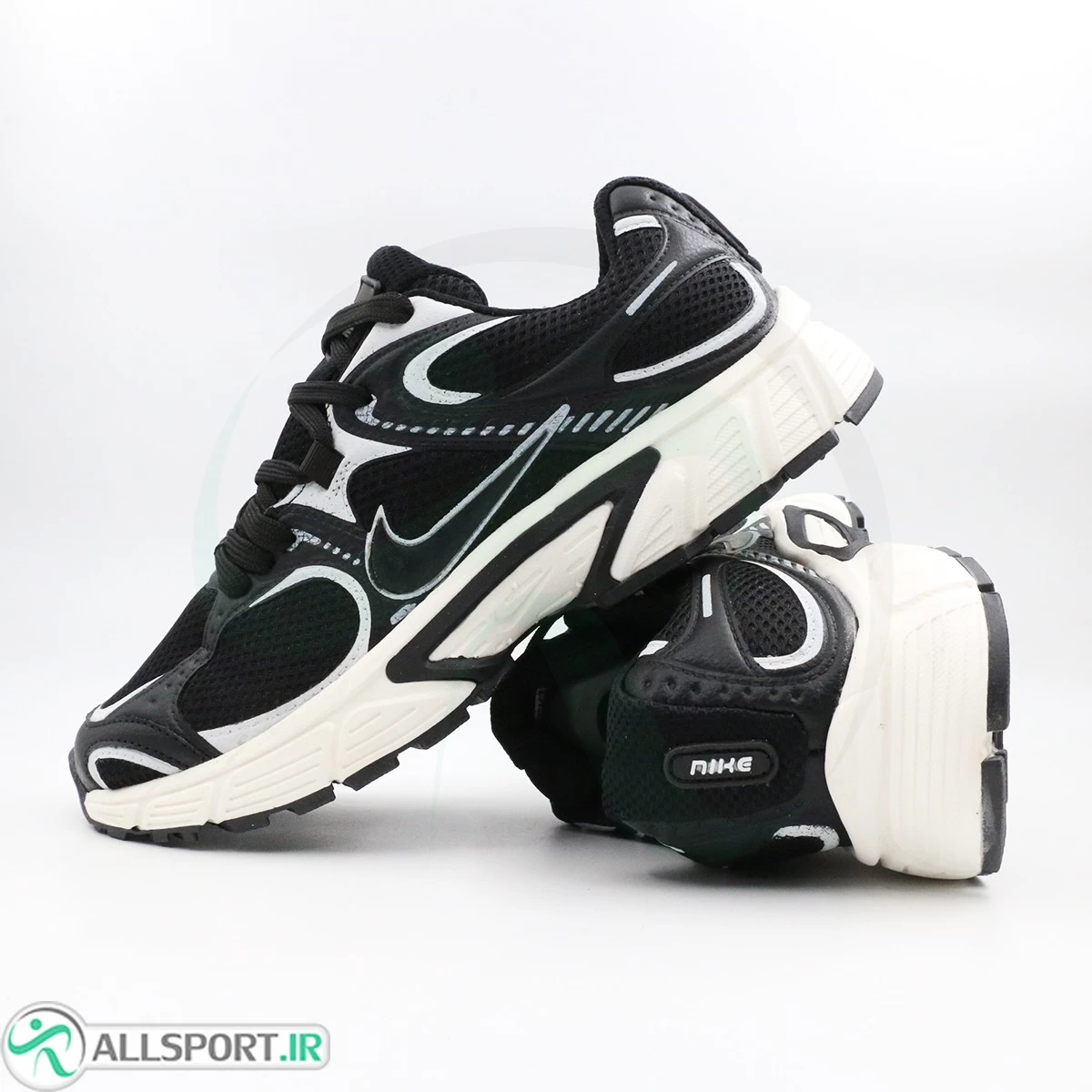 کتانی نایک مشکی سفید Nike V5