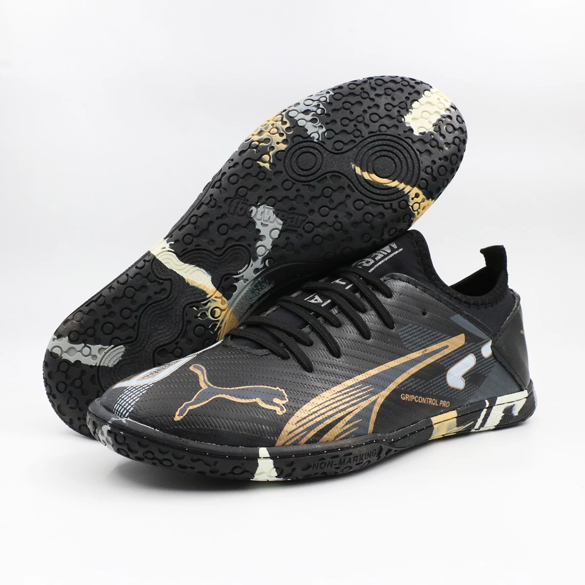 کفش فوتسال پوما اولترا مشکی طلایی Puma Ultra