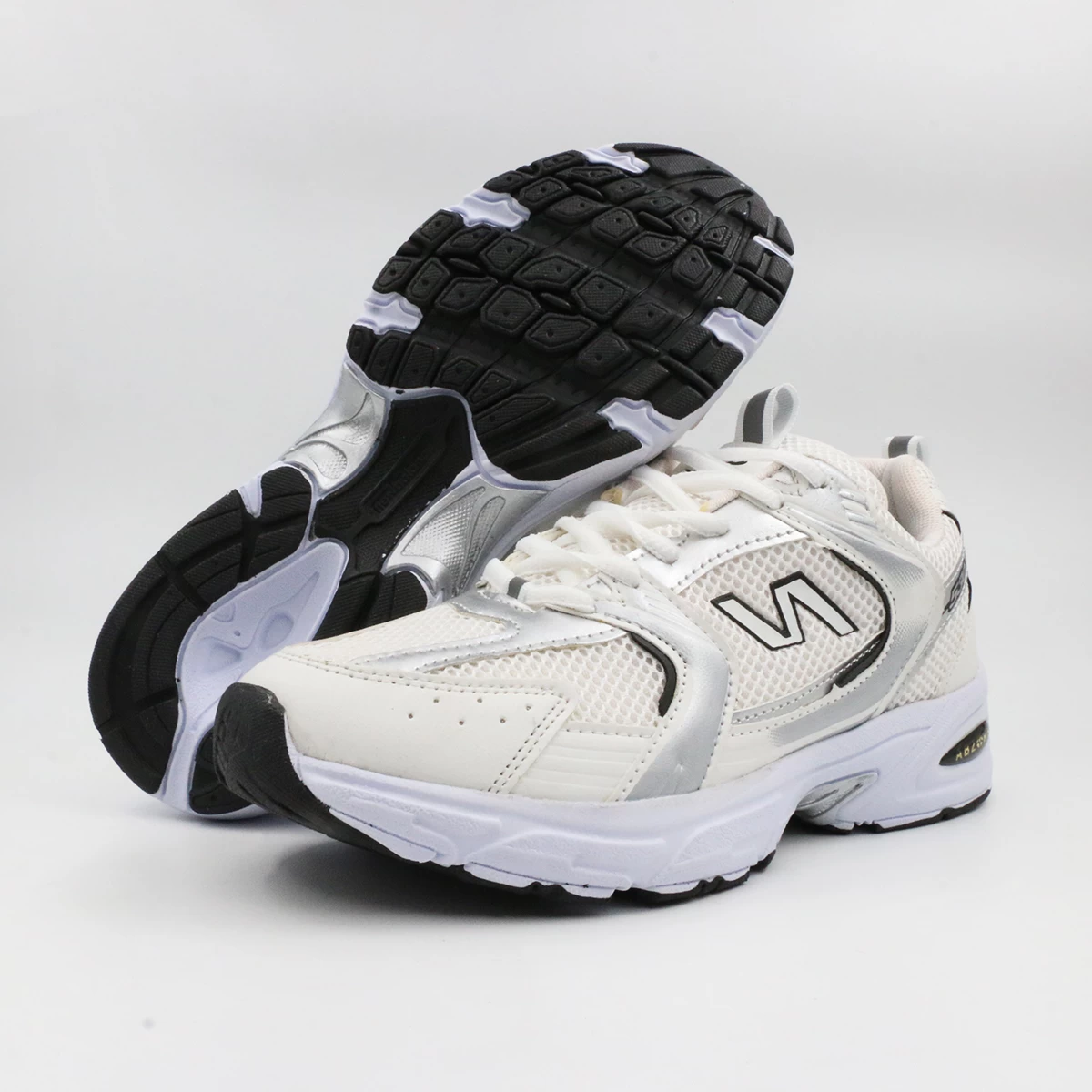 کتانی نیوبالانس سفید طوسی مشکی New Balance 530