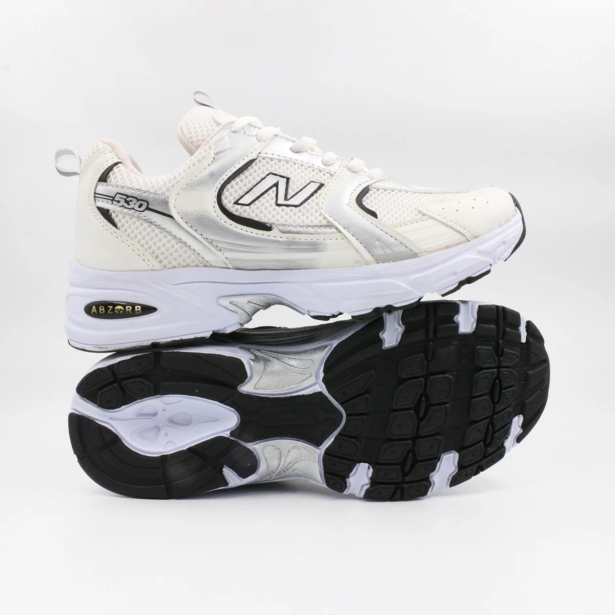 کتانی نیوبالانس سفید طوسی مشکی New Balance 530