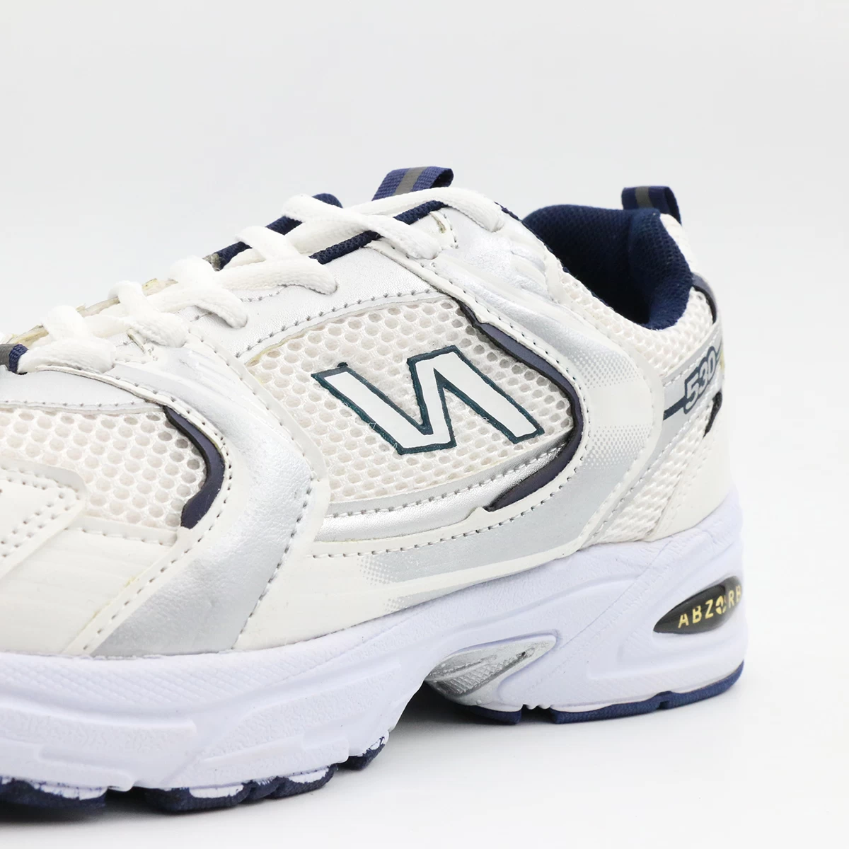 کتانی نیوبالانس سفید طوسی سرمه ای New Balance 530