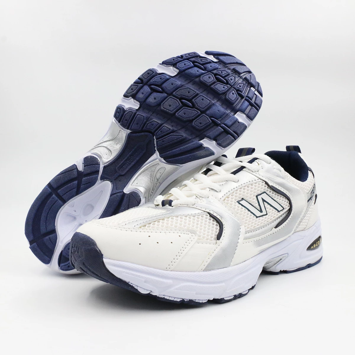 کتانی نیوبالانس سفید طوسی سرمه ای New Balance 530