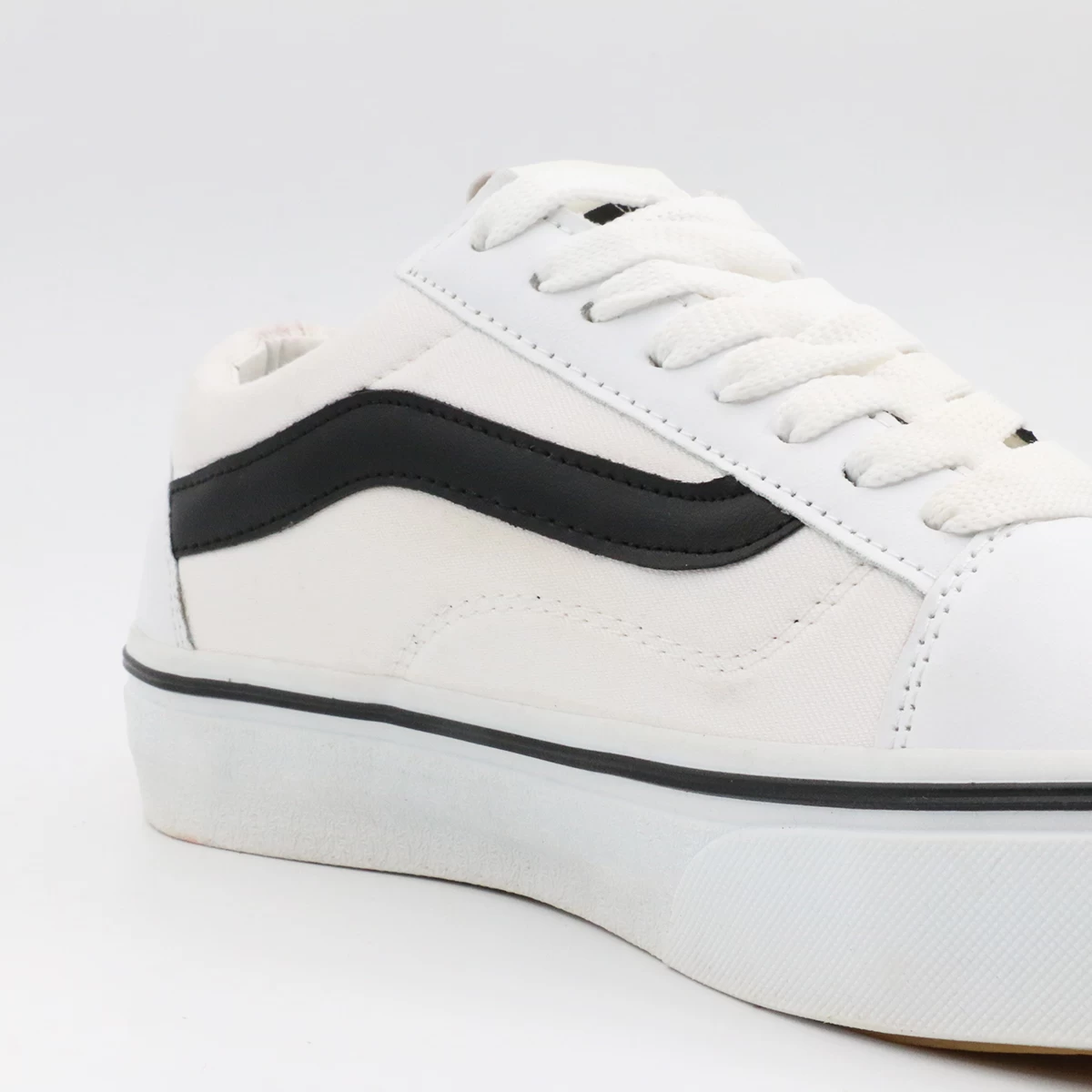 کتانی ونس اولد اسکول سفید مشکی Vans