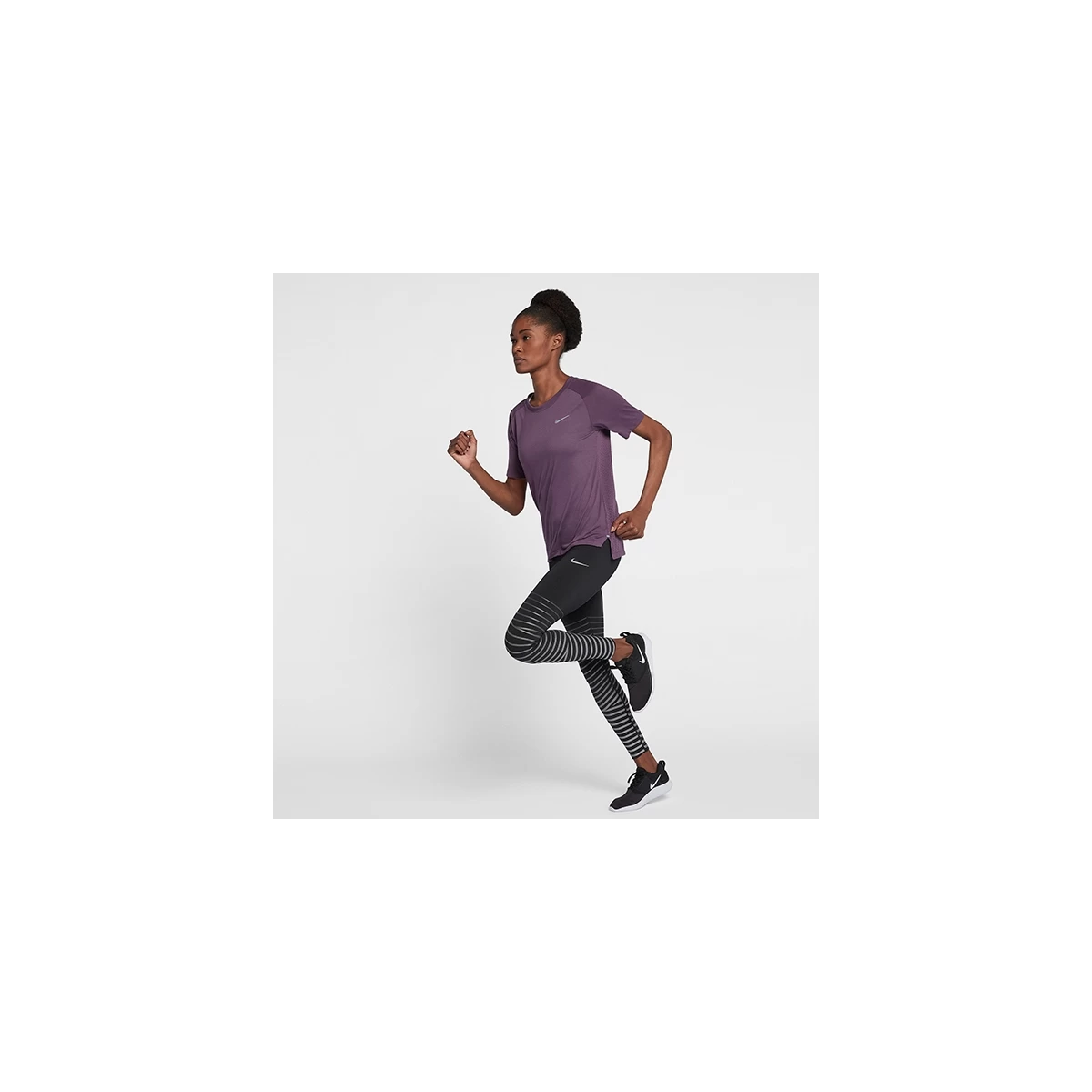 تیشرت زنانه نایک Nike Breathe Tailwind 890190-517