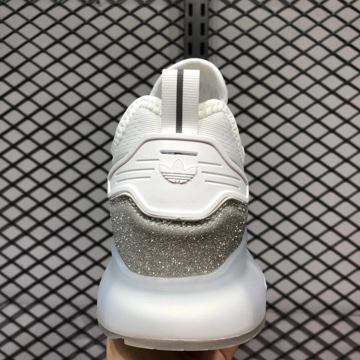 کتانی رانینگ زنانه ادیداس طرح اصلی سفید نقره ای Adidas ZX 2K Crystal WhiteSilver Running
