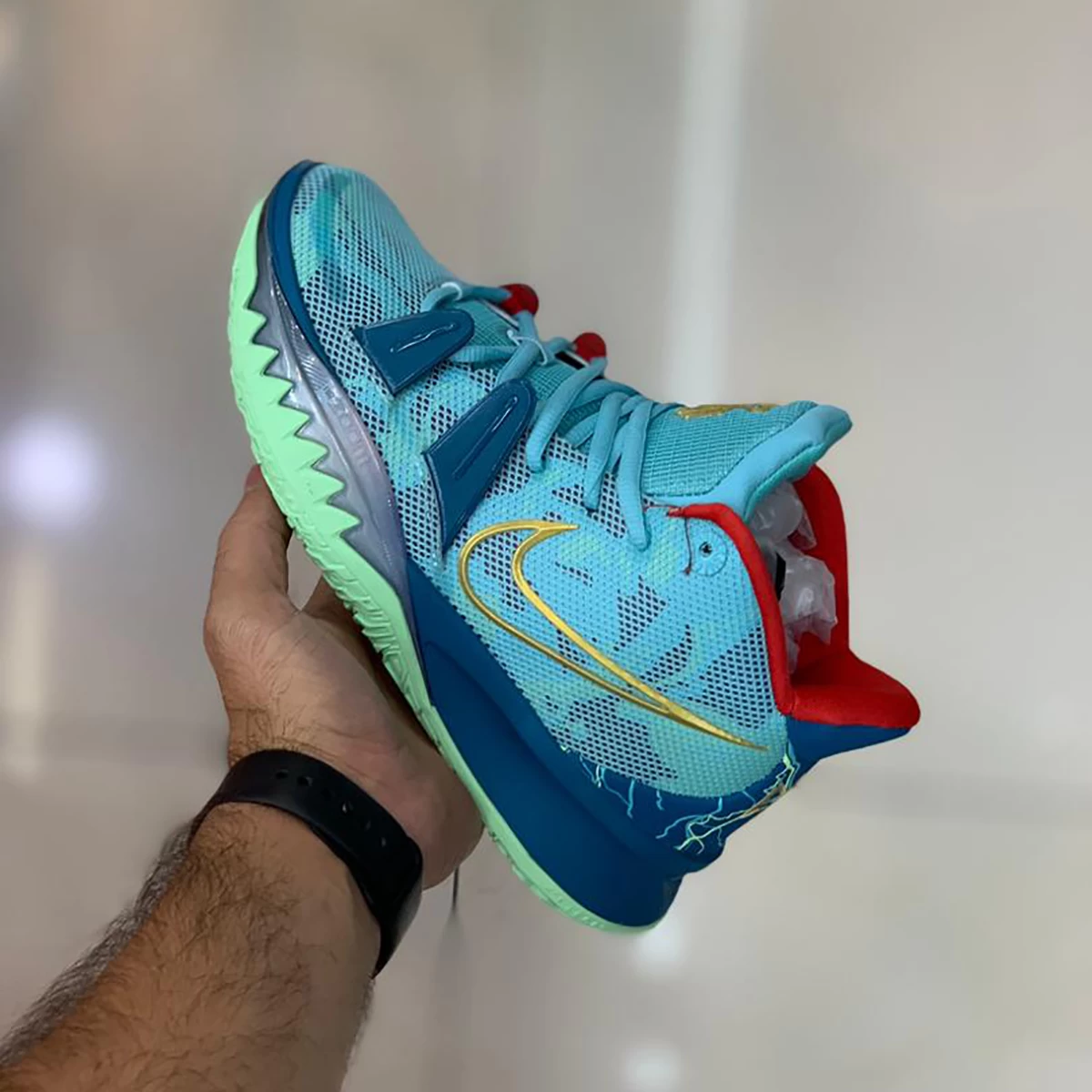 کفش بسکتبال نایک طرح اصلی Nike Kyrie 7 Blue Volt Crimson For Sale