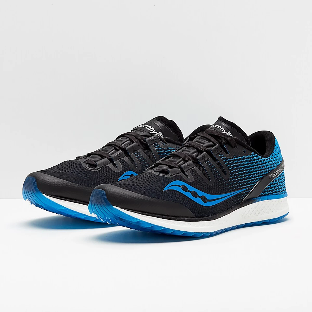 کتانی رانینگ مردانه ساکونی Saucony Freedom ISO S20355-7
