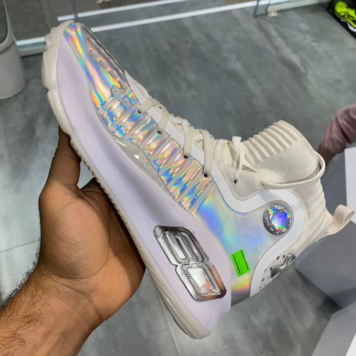 کفش بسکتبال آندر آرمور طرح اصلی Under Armour Curry 4 Prism White Metallic Silver