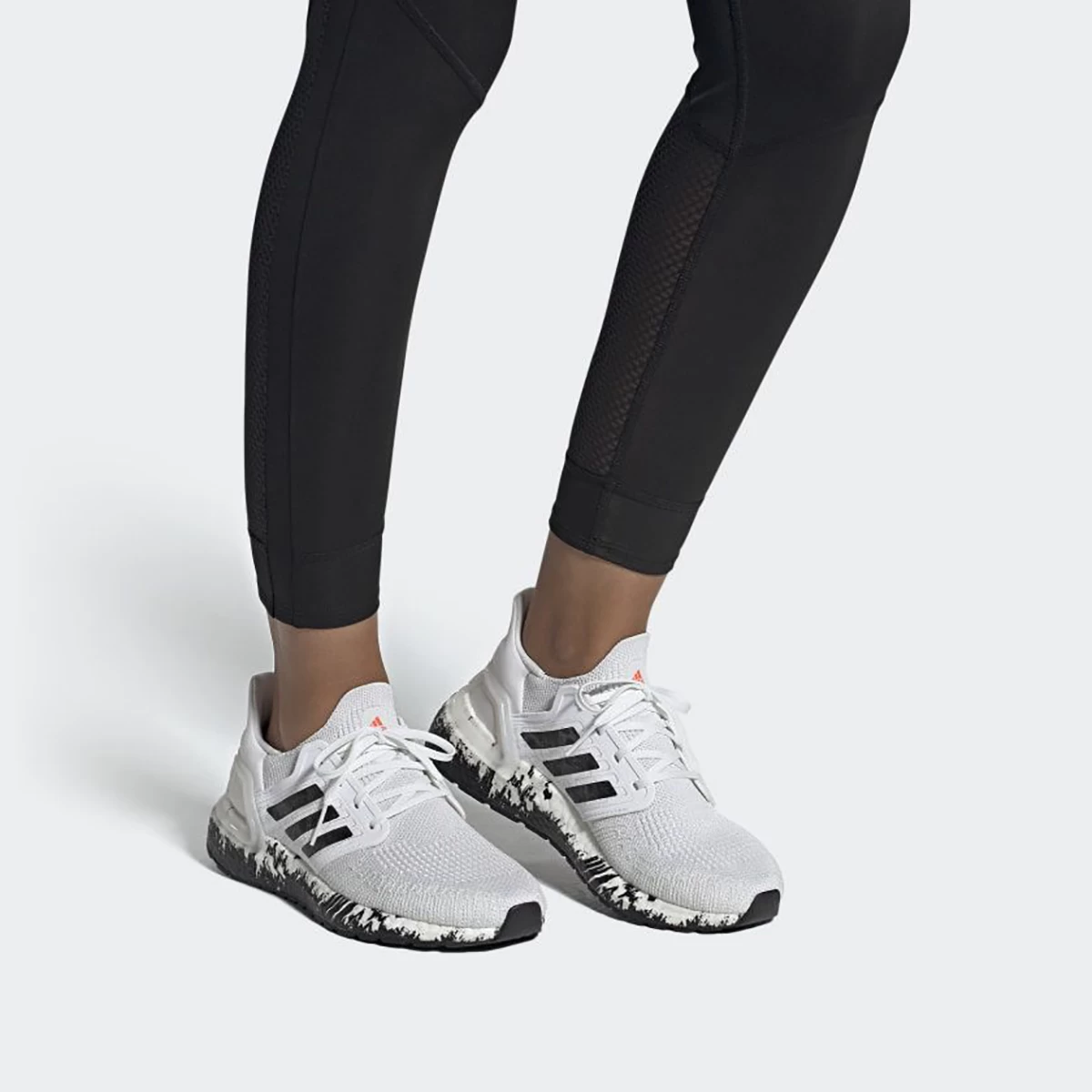 کتانی رانینگ زنانه آدیداس Adidas Ultraboost 20 EG1370