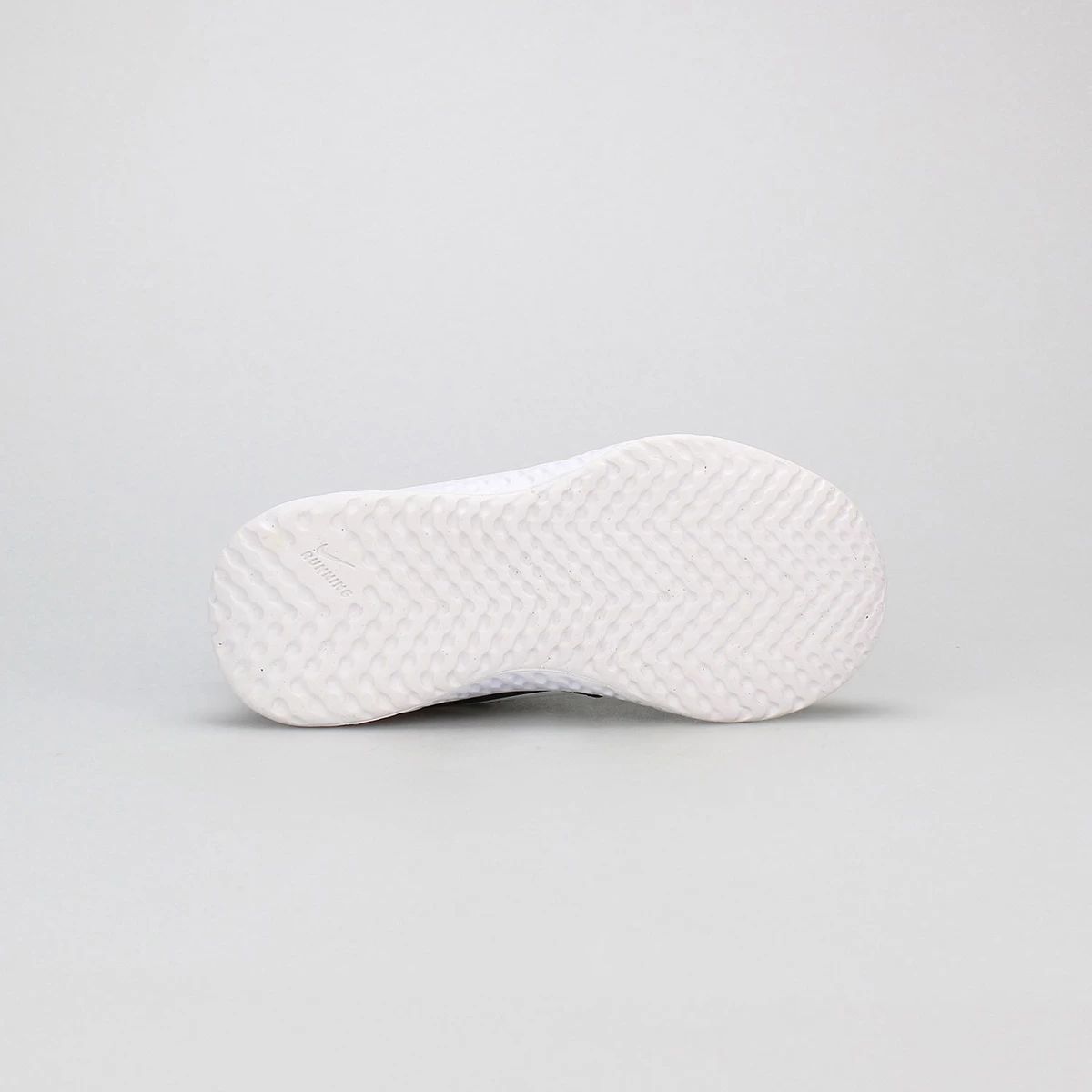 کتانی رانینگ بچه گانه نایک Nike Revolution 5 BQ5672-020