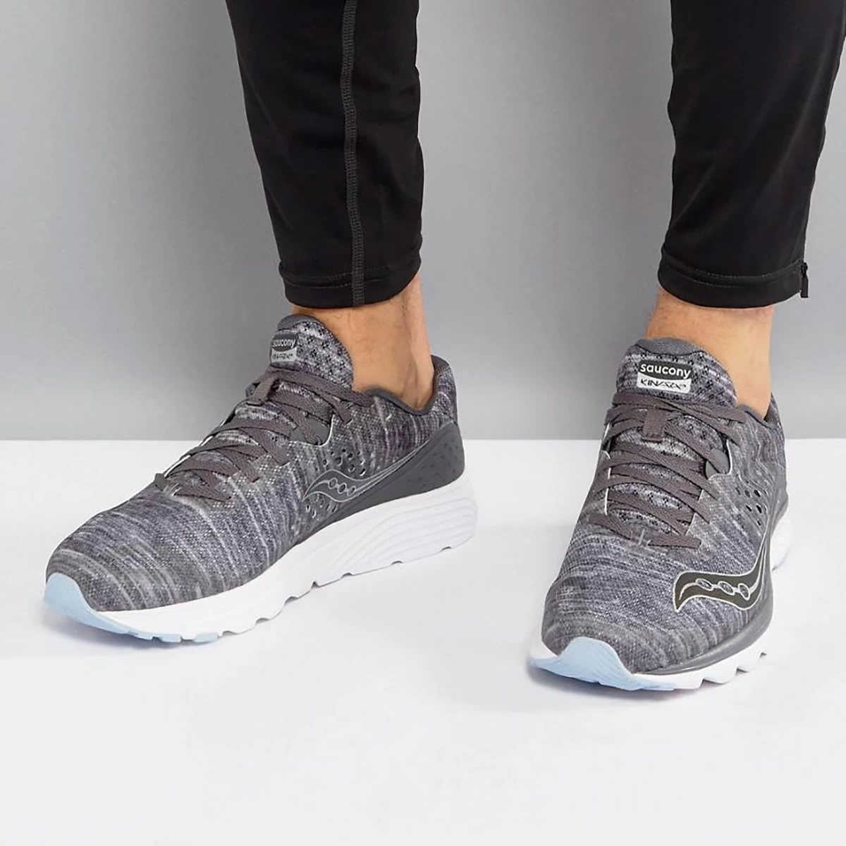 کتانی رانینگ زنانه  ساکونی Saucony kinvara 8 womens S10356-20