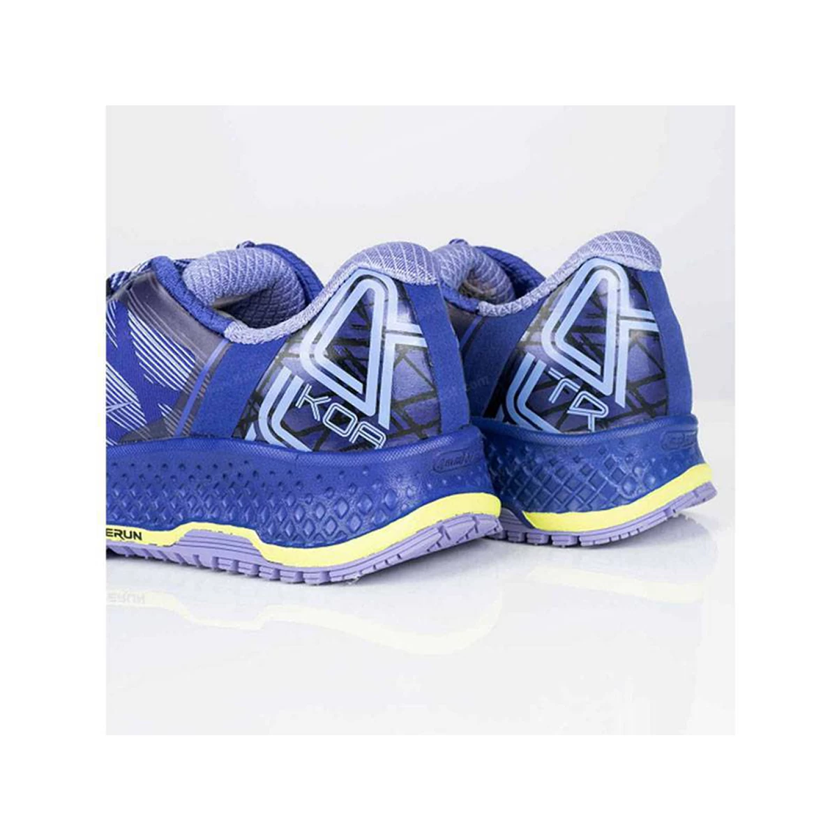 کتانی رانینگ زنانه ساکونی Saucony Koa TR S10390-3
