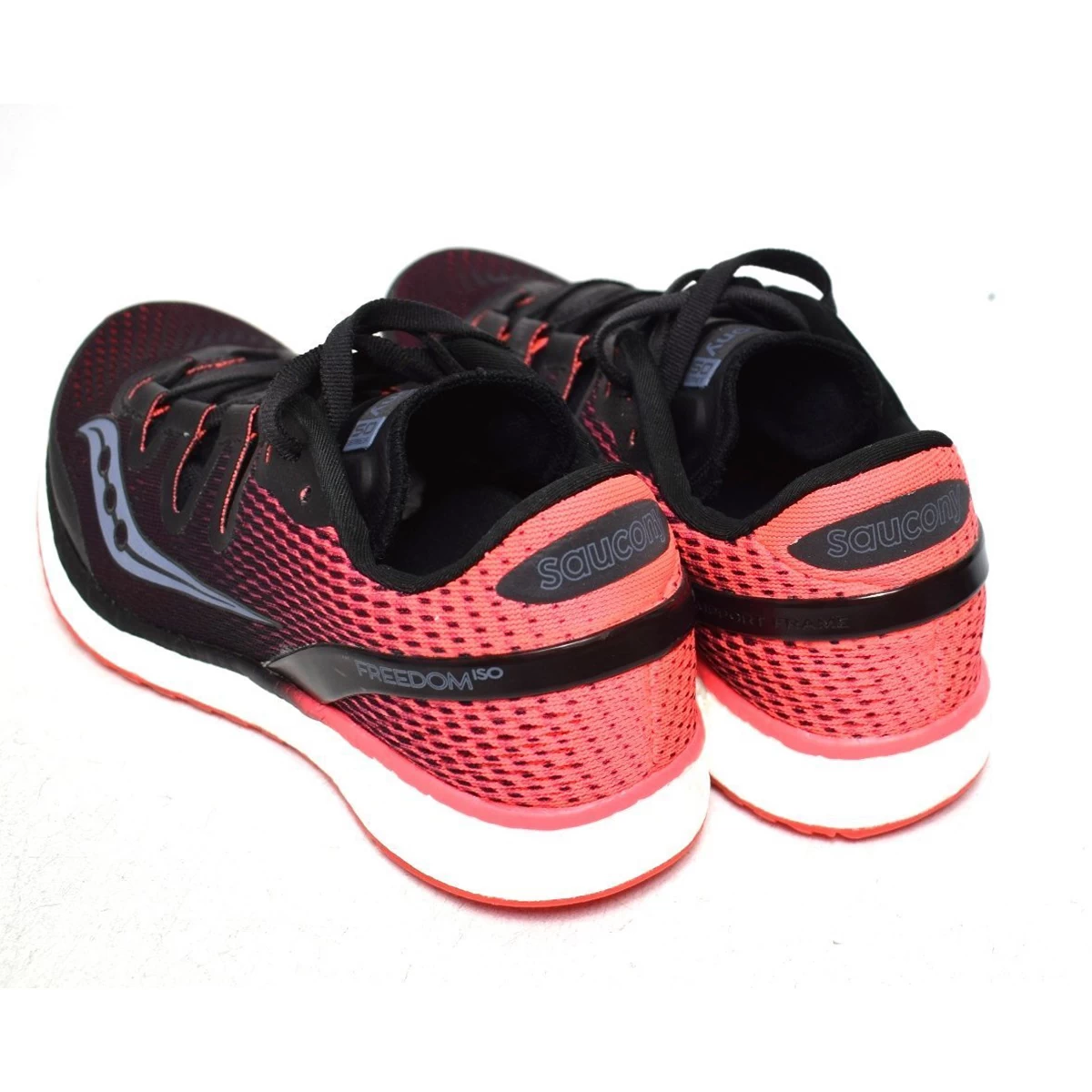 کتانی رانینگ زنانه ساکونی Saucony Freedom ISO S10355-7