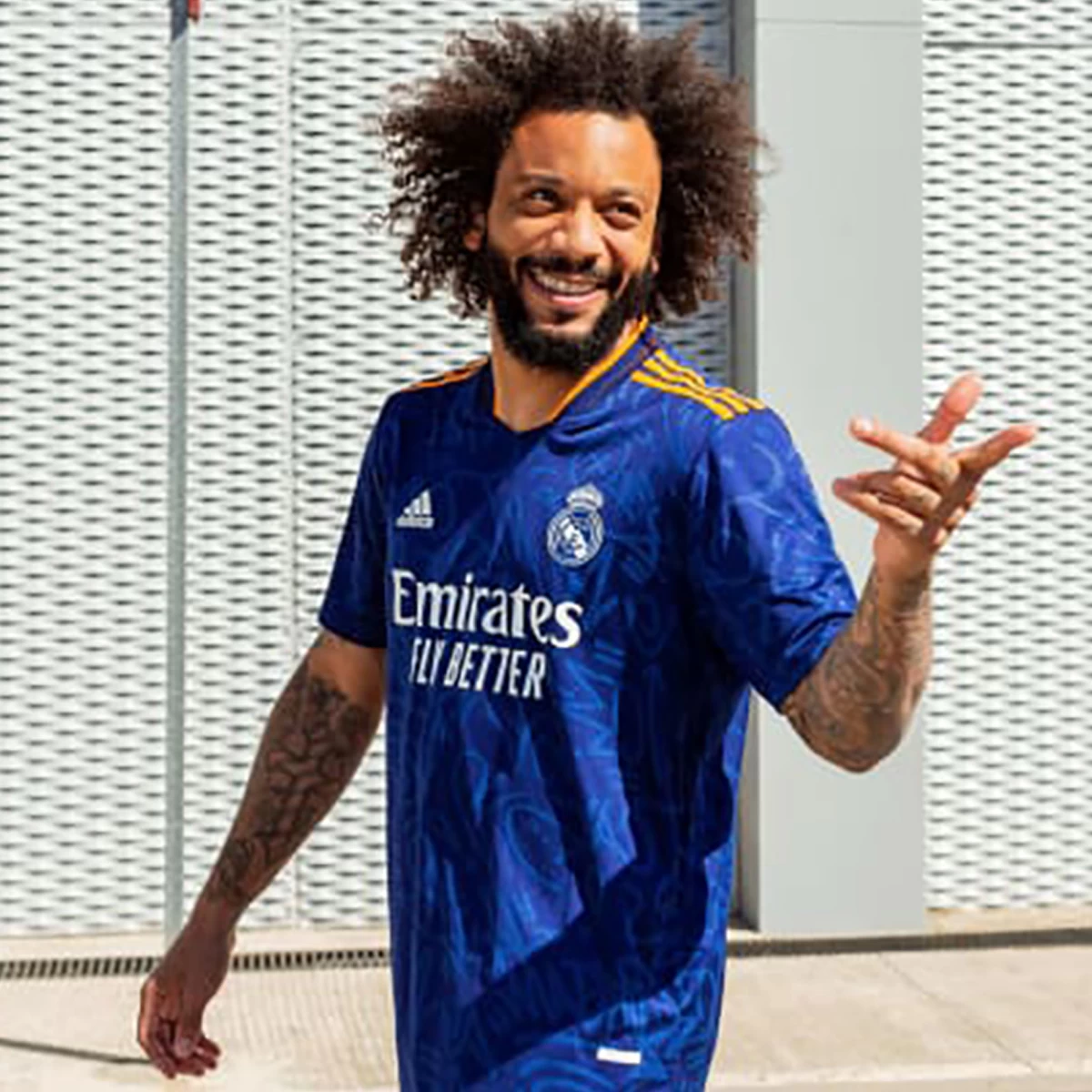 لباس پلیری دوم رئال مادرید Real Madrid 2021-22 Away Soccer Jersey