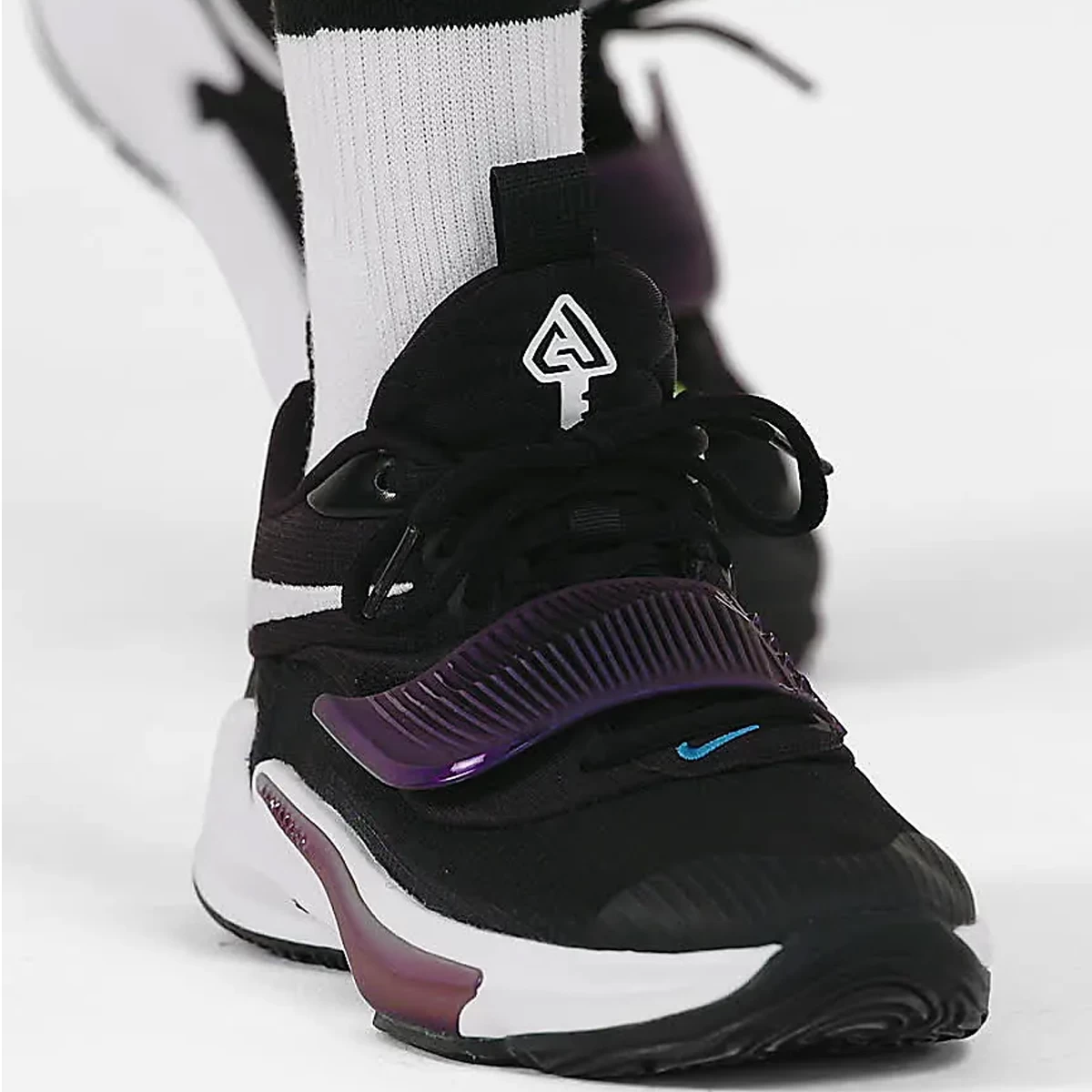 کفش بسکتبال نایک طرح اصلی Nike Zoom Freak 3 Black White Purple