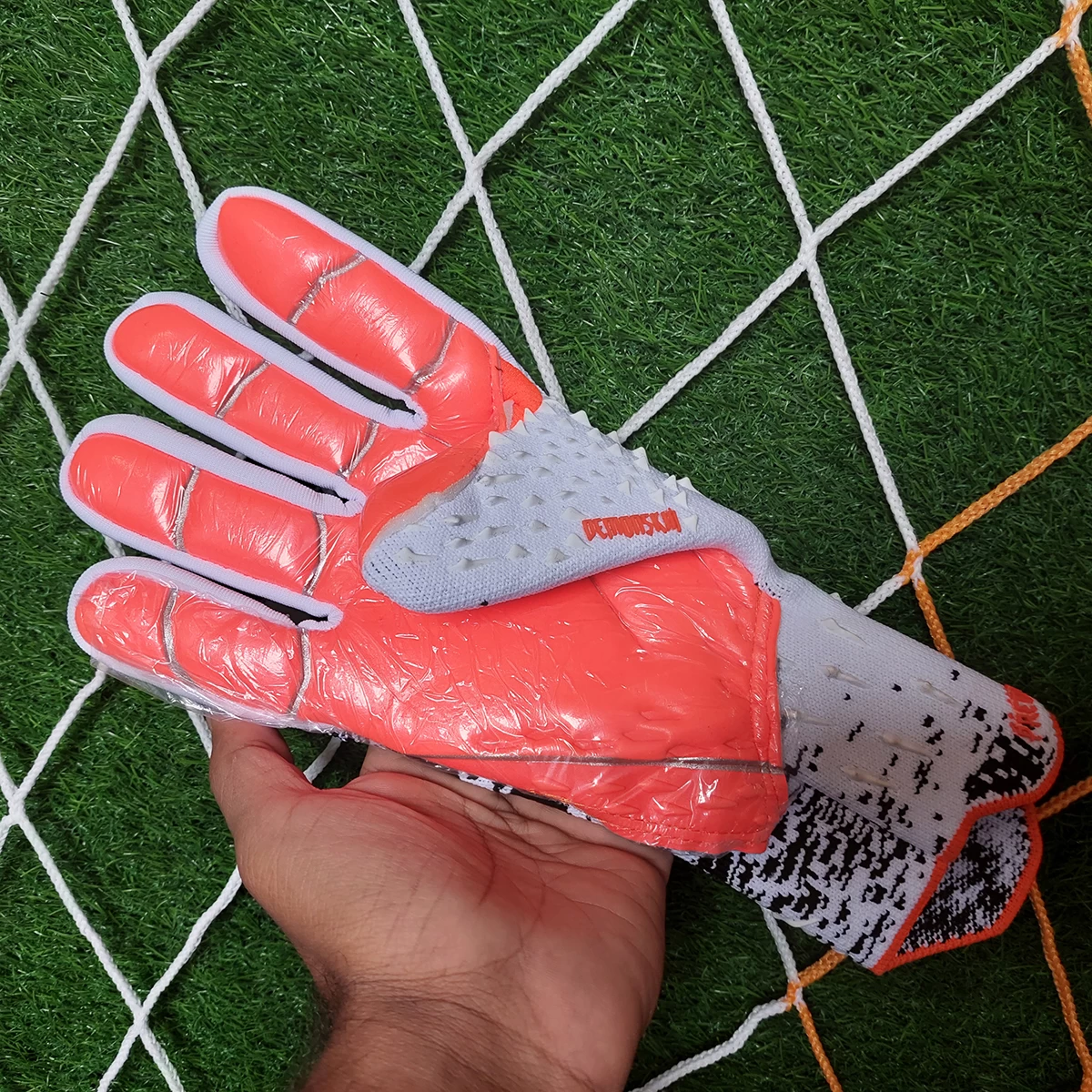 دستکش دروازه بانی آدیداس پردیتور طرح اصلی Adidas Predator Orang