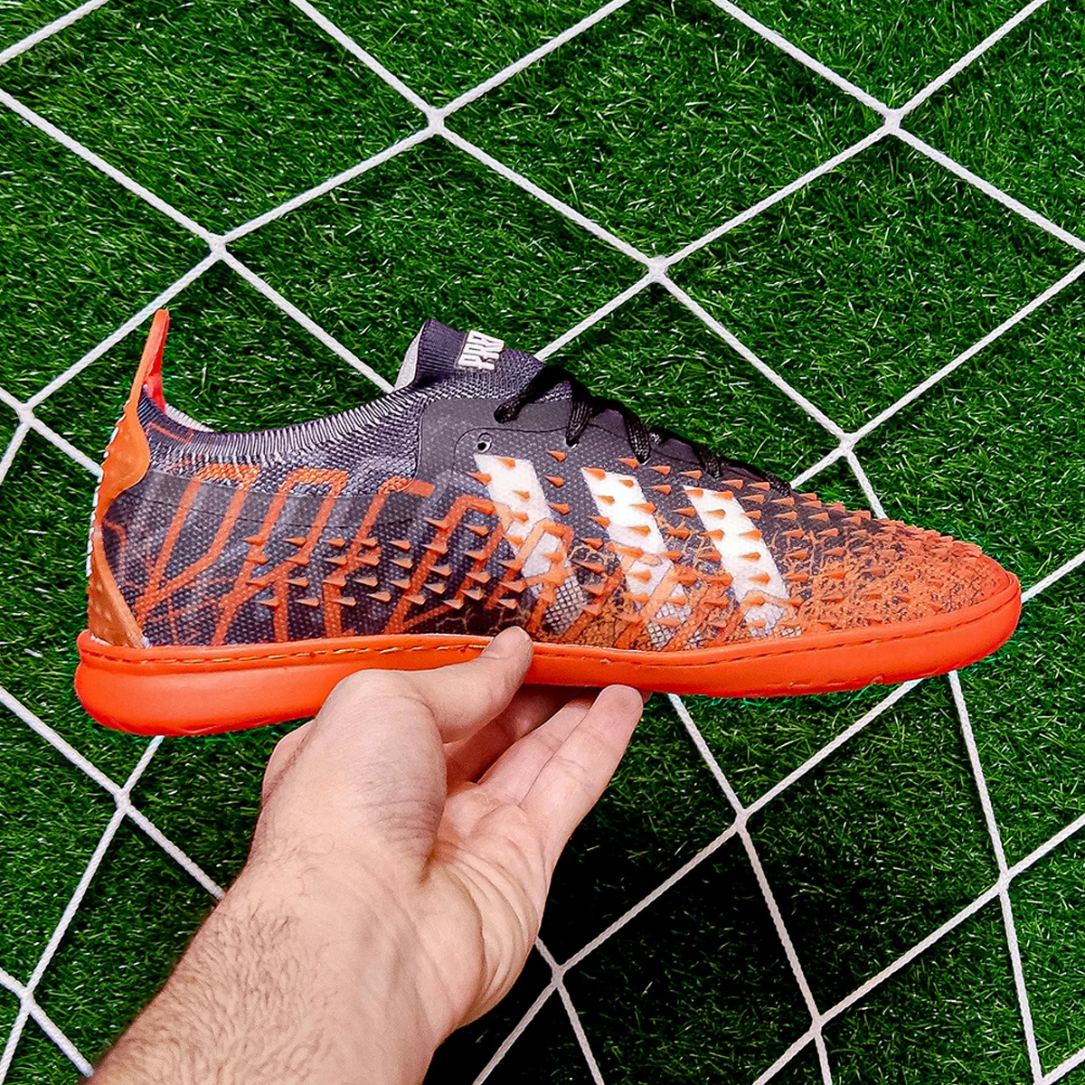 کفش فوتسال آدیداس پردیتور طرح اصلی Adidas Predator Orang Black