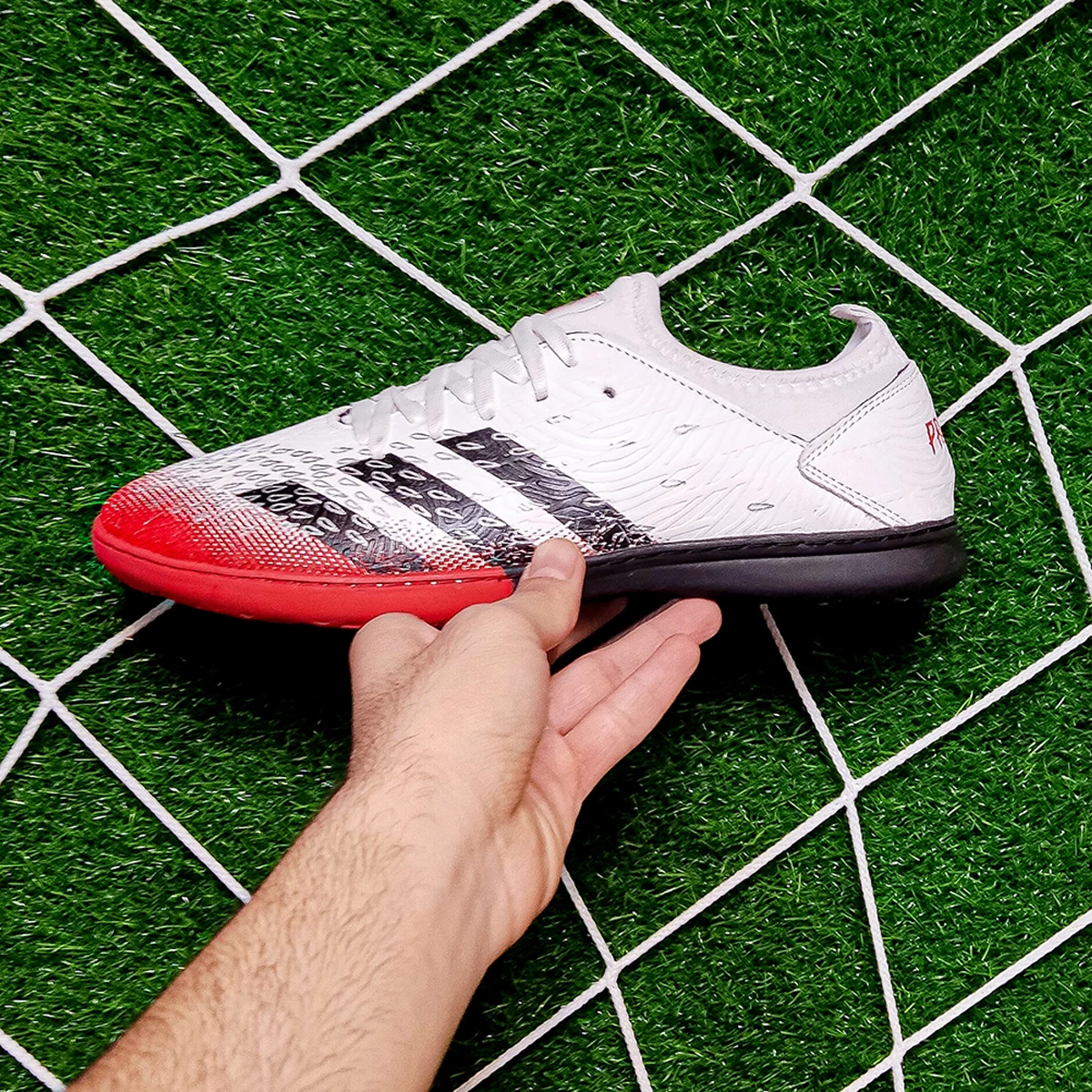 کفش فوتسال آدیداس پردیتور طرح اصلی Adidas Predator White Red