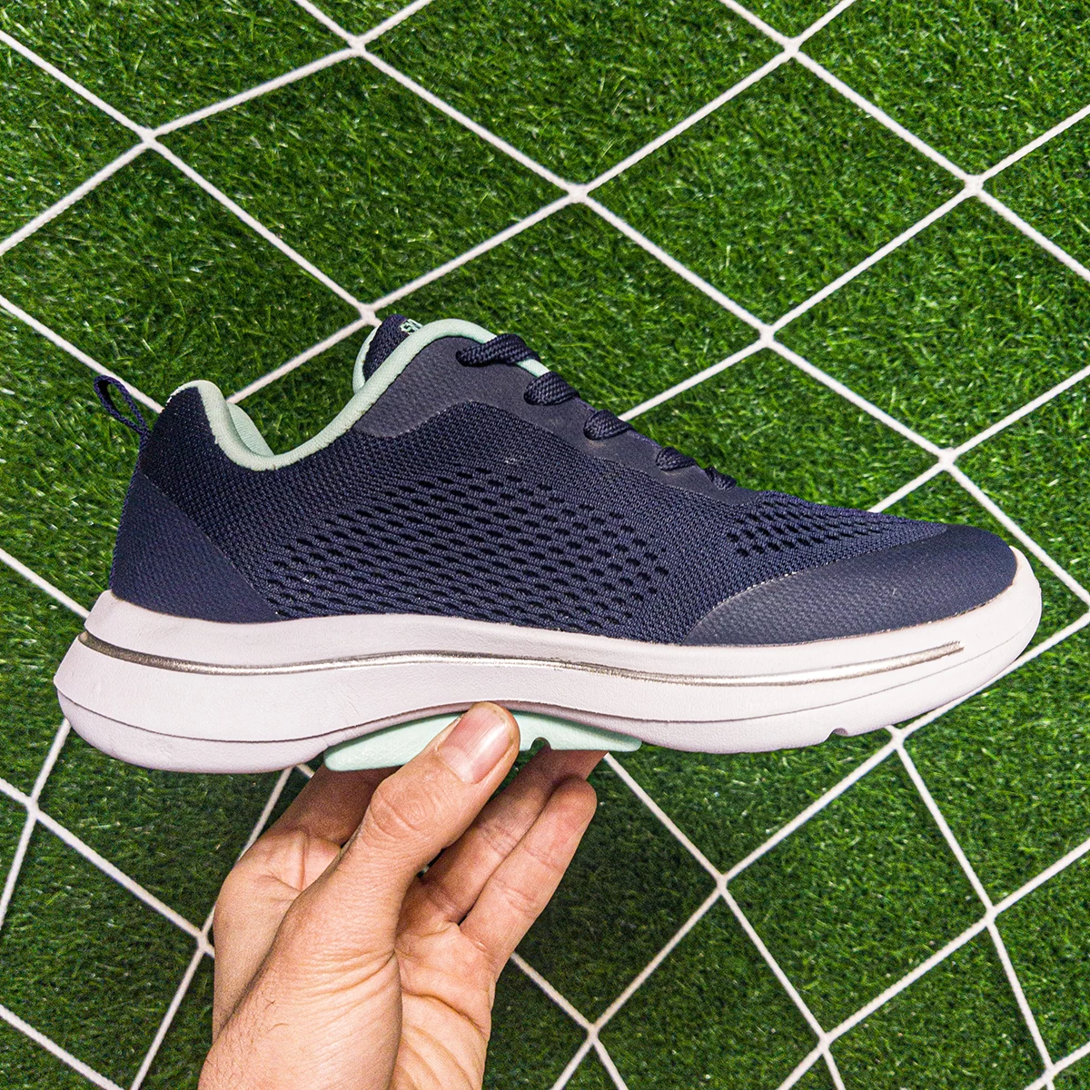 کتانی رانینگ زنانه اسکیچرز طرح اصلی Skechers Dlux Walker Runing Nevy Blue Green