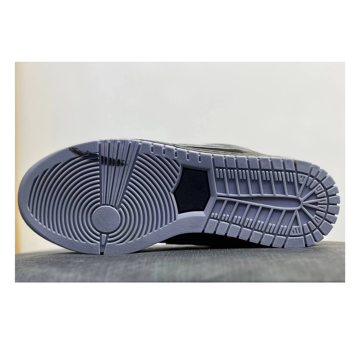 کتانی رانینگ  مردانه نایک طرح اصلی Nike Air Jordan Black Purple