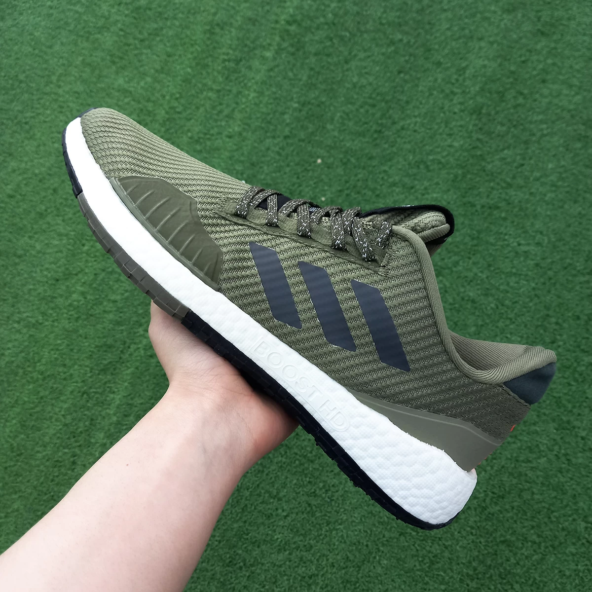 کتانی رانینگ مردانه آدیداس طرح اصلی Adidas Boosd HD Olive