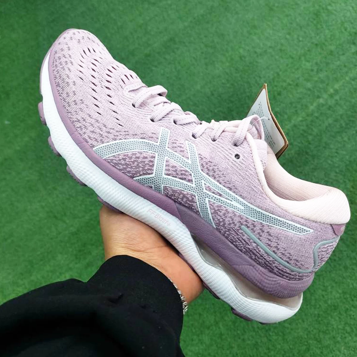 کتانی رانینگ زنانه  اسیکس طرح اصلی Asics Gel-Nimbuse 24 Pink White