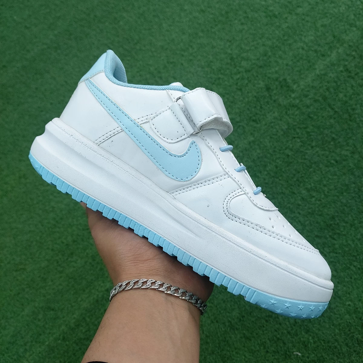 کتانی رانینگ بچه گانه نایک طرح اصلی Nike Air White Blue