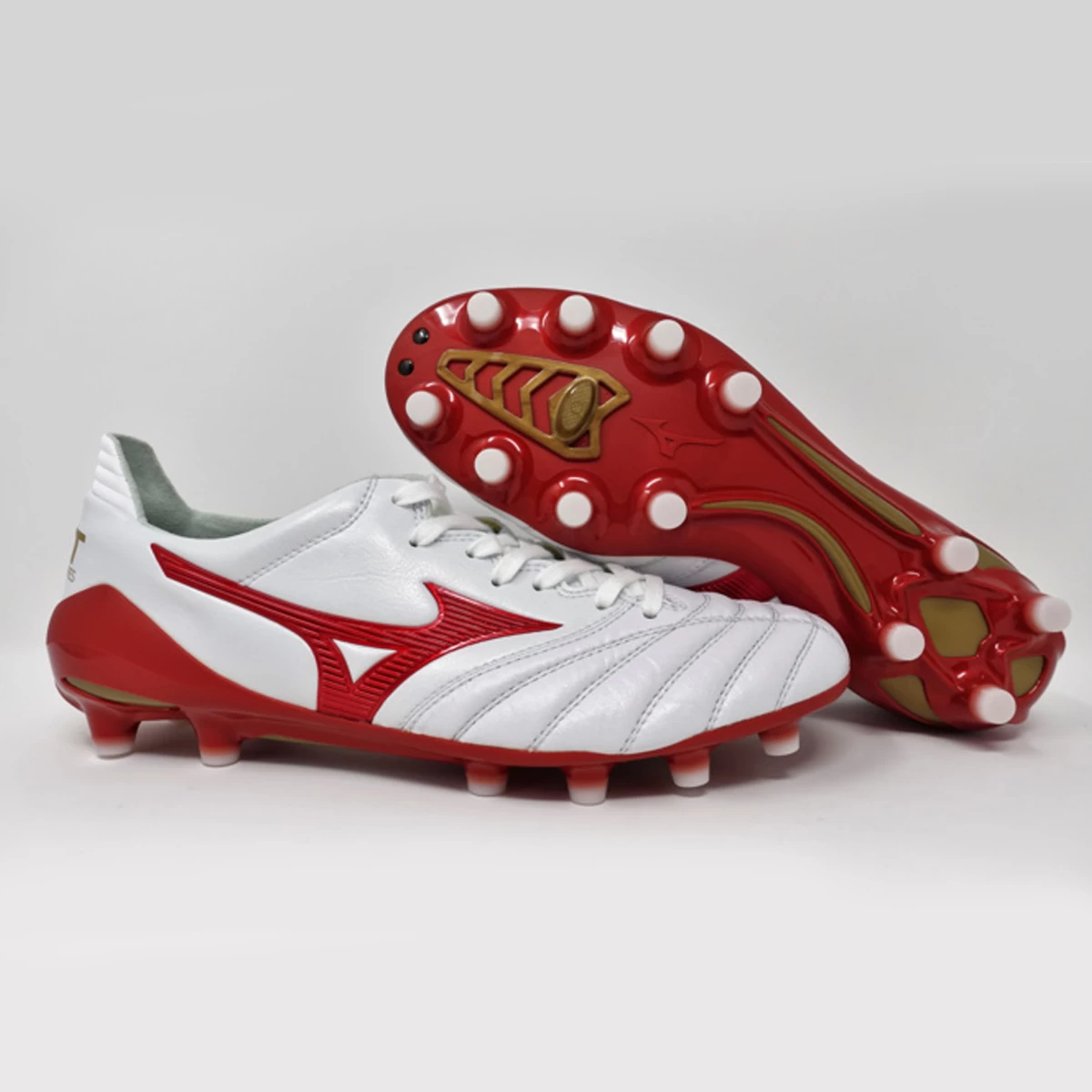 کفش فوتبال میزانو مورلیا طرح اصلی  Mizuno Morelia Neo White Red