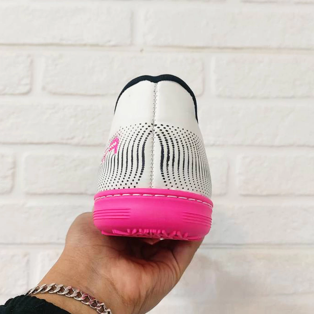 کفش فوتسال پوما طرح اصلی Puma Ultra IC White Pink