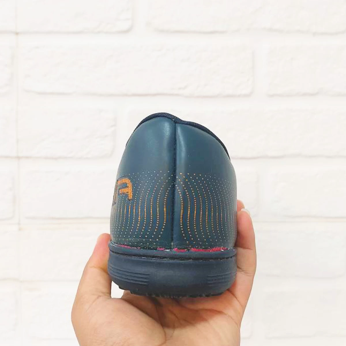 کفش فوتسال پوما الترا طرح اصلی Puma Ultra IC Vapor Pink Navy Blue