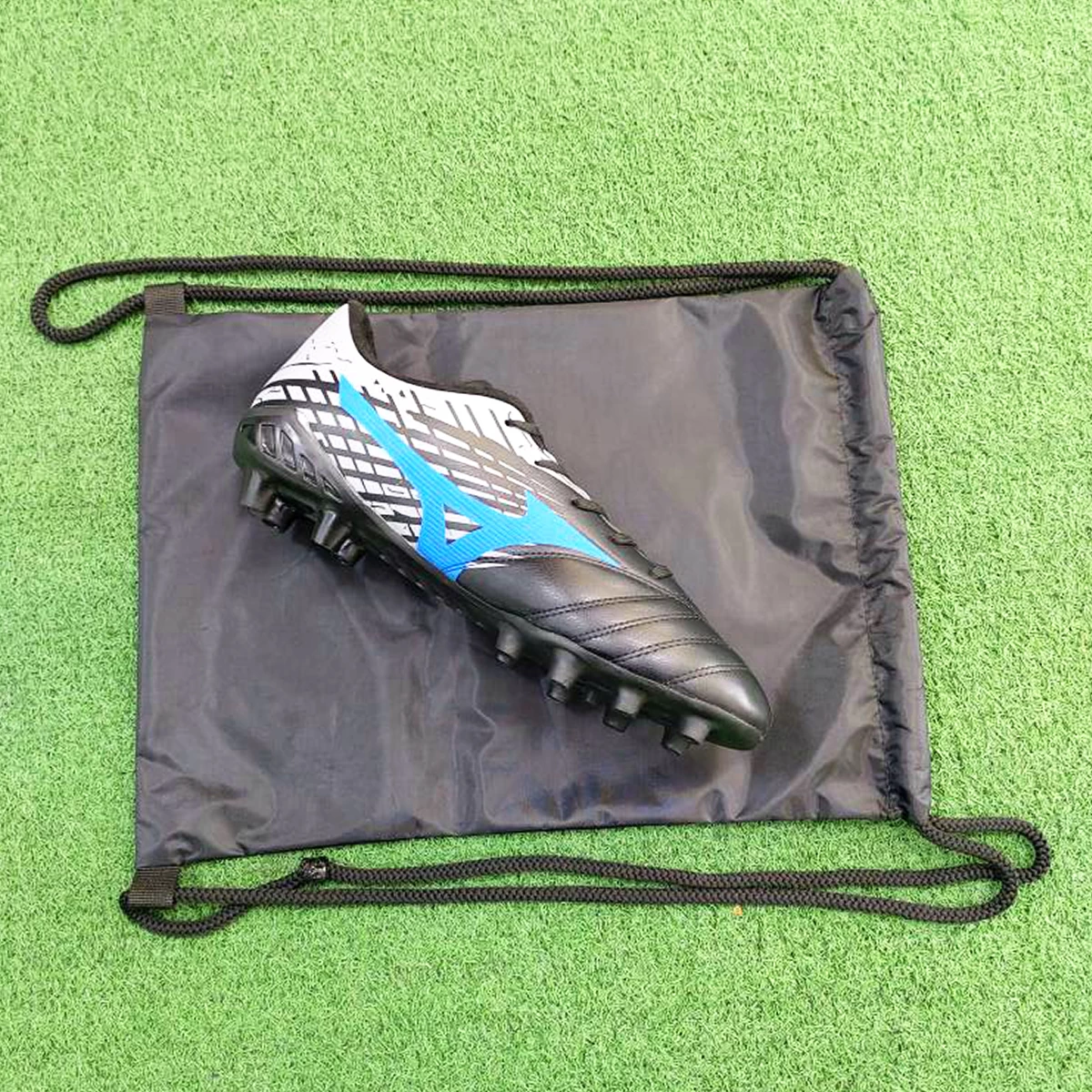 کفش فوتبال میزانو طرح اصلی Mizuno Morelia FG MG Black Blue